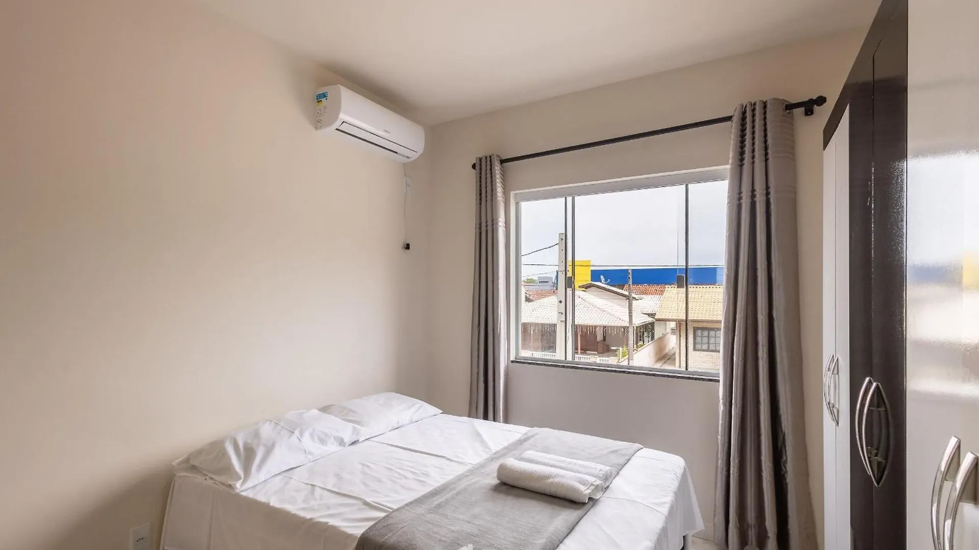 Rhe'S - Casas Em Condominio 2 Min Da Praia Em ボンビーニャス 別荘